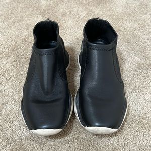 Marita Huurinainen black leather sneakers size 6